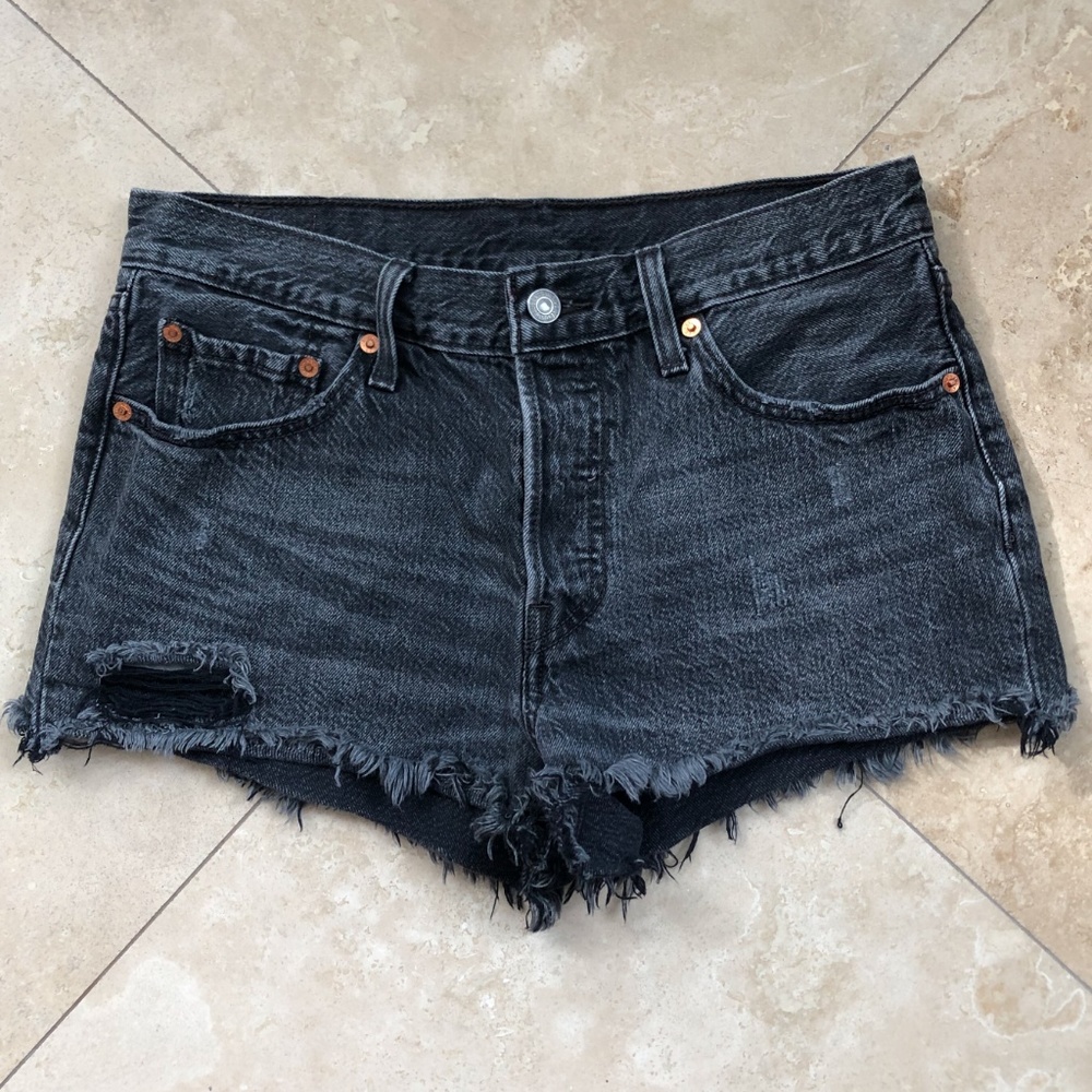 Vintage Levi’s 501 Black High Waist Cutoff Shorts